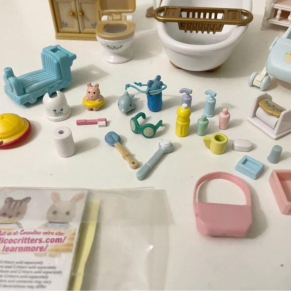 Calico Critters Miniature Doll House Furniture Assorted Accessories - Picture 4 of 16